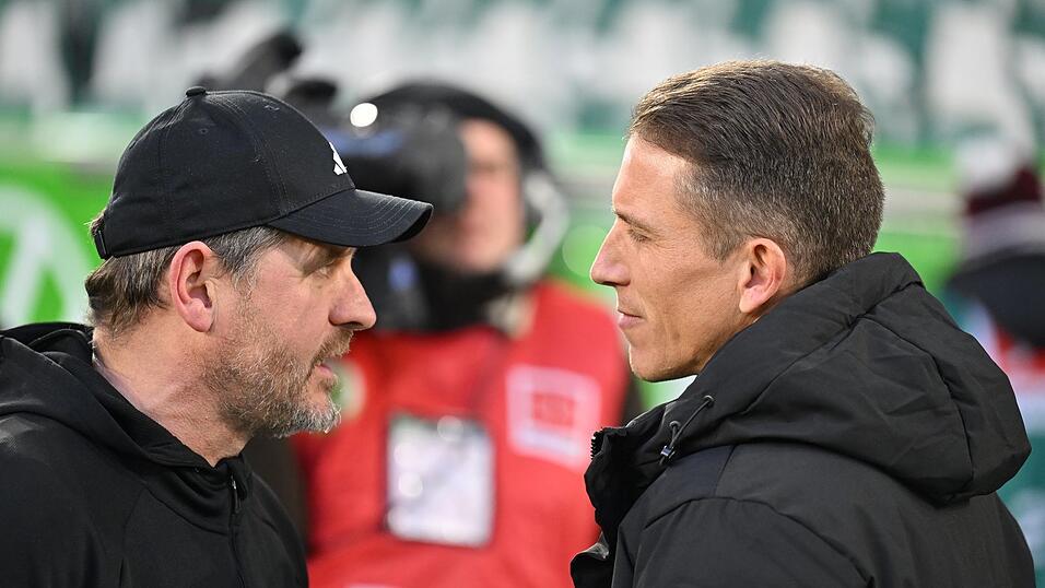Trainerkollegen: Steffen Baumgart von Union Berlin (l) und sein ehemaliger Spieler Daniel Bauer (VfL Wolfsburg).