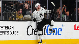 Will in der kommenden Saison für die Straubing Tigers jubeln: Neuzugang Tyler Madden, hier nach einem Tor in einem Pre-Season-Spiel für die Los Angeles Kings im September 2023.