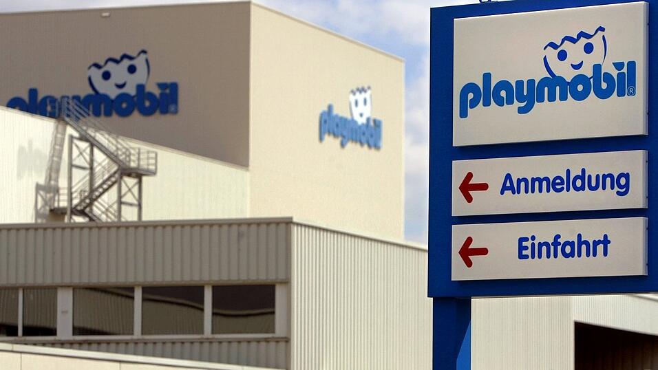 Die Anlagen in dem traditionsreichen Werk stehen inzwischen still. Playmobil wird nur noch in den EU-Ländern Tschechien und Malta produziert. (Archivbild) Die Anlagen in dem traditionsreichen Werk stehen inzwischen still. Playmobil wird nur noch in den EU-Ländern Tschechien und Malta produziert. (Archivbild)