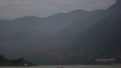 Imke und Andy fahren auf dem längsten Fluss Chinas, dem Jangtse. Imke und Andy fahren auf dem längsten Fluss Chinas, dem Jangtse.