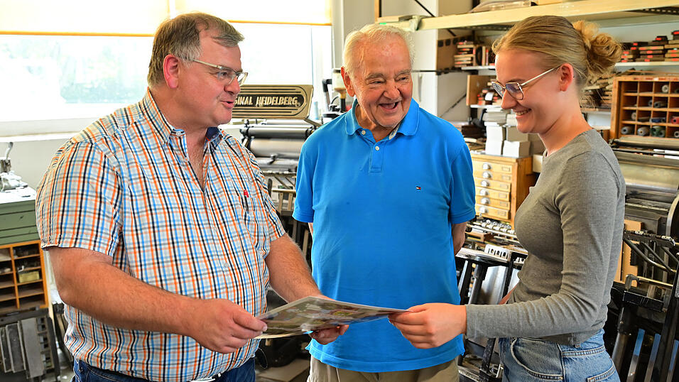 &Uuml;ber 160&nbsp;Jahre an Erfahrung im Druckhandwerk zeigt dieses Foto: Rainer, Josef und Elisabeth Hofmann.