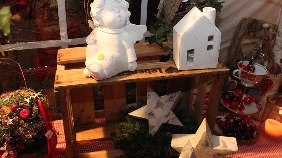 In Landshut lockten am Wochenende der Kunsthandwerkermarkt und die H&uuml;ttengaudi zahlreiche Besucher an.