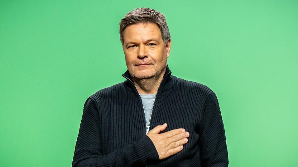 Die Gr&uuml;nen haben Robert Habeck im November zu ihrem Kanzlerkandidaten gemacht. Bei ihrem Programmparteitag in Berlin gibt es - verglichen mit den fr&uuml;hen Jahren der Partei - wenige kontroverse Debatten.