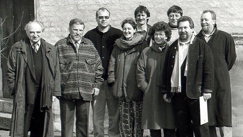 Die Gründungsmitglieder, die 1995 die Altstadt in den Blick nahmen (v.l.): Lutz Burgmayer, Peter Kiesl, Martin Wackerbauer, Dorit-Maria Krenn, Johann Lenz, Dorle Rengsberger, Dr. Johannes Prammer, Josef Rengsberger (heute Ehrenvorsitzender) und Hans Siedersbeck. Die Gründungsmitglieder, die 1995 die Altstadt in den Blick nahmen (v.l.): Lutz Burgmayer, Peter Kiesl, Martin Wackerbauer, Dorit-Maria Krenn, Johann Lenz, Dorle Rengsberger, Dr. Johannes Prammer, Josef Rengsberger (heute Ehrenvorsitzender) und Hans Siedersbeck.