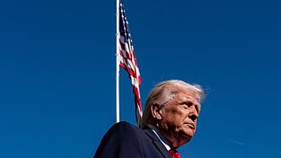 &laquo;Wenn ich nicht im Wei&szlig;en Haus w&auml;re, w&auml;re Leo nicht im Vatikan&raquo;, behauptet Trump.