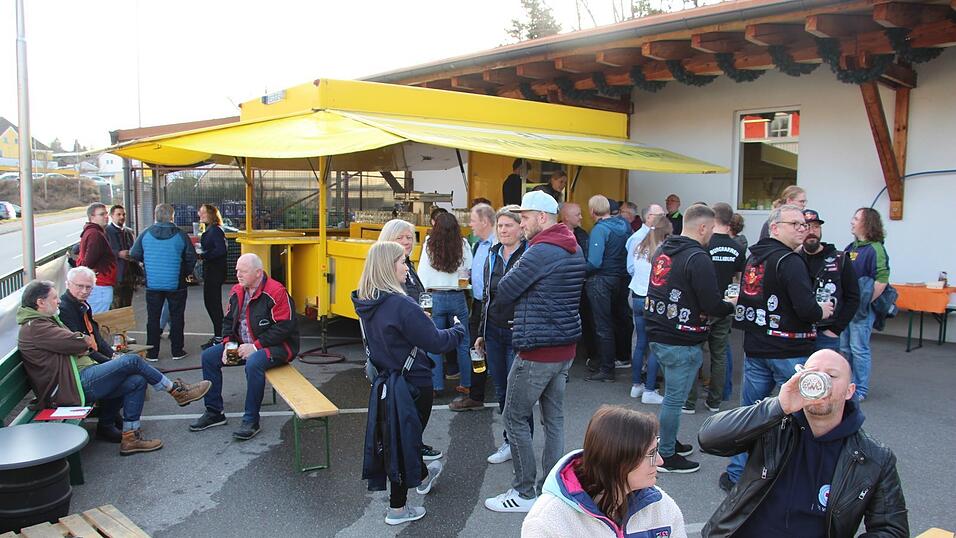 Auf dem Viechtacher Brauereigel&auml;nde wurde am Freitagabend gefeiert, diskutiert, getrunken und Danke gesagt.