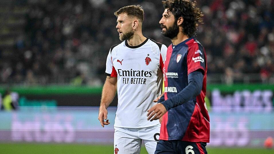 Erstes Spiel, erster Sieg - aber noch kein Tor: Milans neuer Stürmer Niclas Füllkrug (li.). Erstes Spiel, erster Sieg - aber noch kein Tor: Milans neuer Stürmer Niclas Füllkrug (li.).