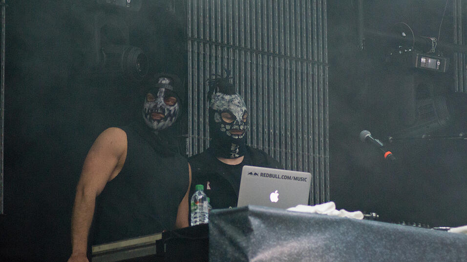 Impressionen vom ersten Tag des Pfingst-Open Airs in Salching. (Fotos: Regina Hölzel) Impressionen vom ersten Tag des Pfingst-Open Airs in Salching. (Fotos: Regina Hölzel)