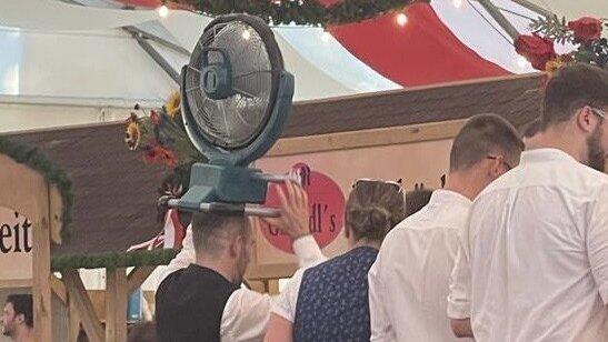 Dringend ben&ouml;tigte Abk&uuml;hlung.