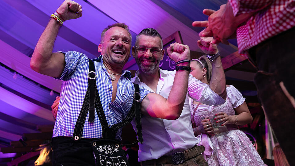 Die Partybilder vom Samstag, 9. August, aus dem Festzelt Wenisch. Die Partybilder vom Samstag, 9. August, aus dem Festzelt Wenisch.