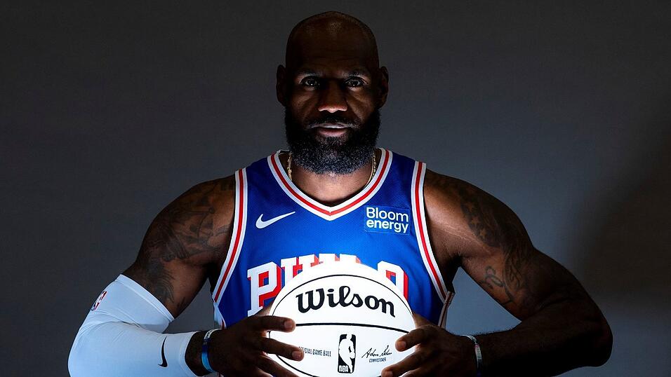 James spielt künftig für die Sixers. (Archivbild) James spielt künftig für die Sixers. (Archivbild)