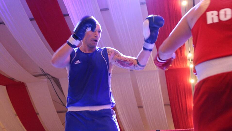 Im Lechner-Festzelt hie&szlig; es am Sonntag wieder 'Let&acute;s get ready to rumble'.