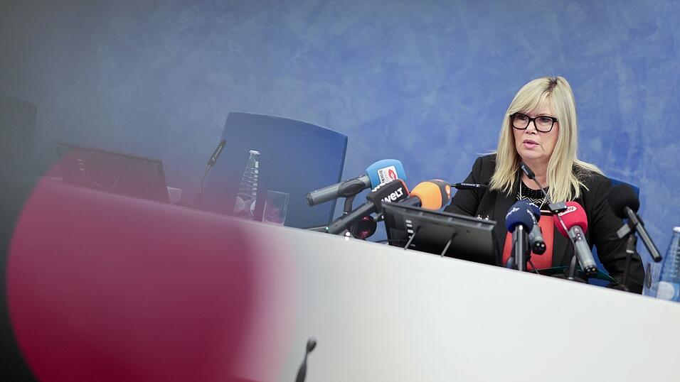 Oberb&uuml;rgermeisterin Simone Borris (parteilos) will auch zur Lesung in der Stadtbibliothek kommen. (Archivbild)