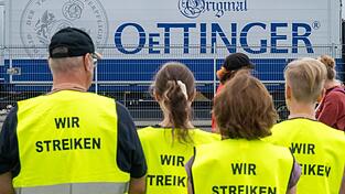 Im Tarifstreit bei der Brauerei Oettinger legte die Gewerkschaft NGG nach eigenen Angaben nun ein Schlichtungsangebot vor.