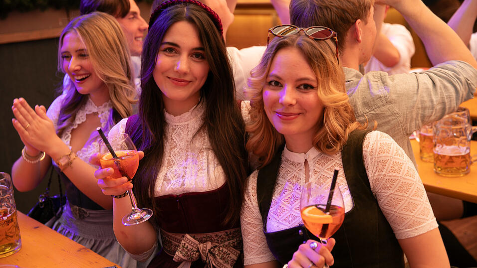 Die Partybilder vom Freitag, 8. August, aus dem Festzelt Krönner. Die Partybilder vom Freitag, 8. August, aus dem Festzelt Krönner.