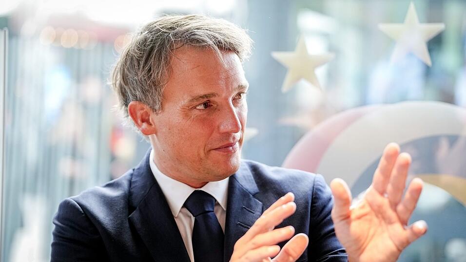 SAP-Chef Christian Klein und weitere Firmenvertreter waren zu Gast beim Digitalgipfel. SAP-Chef Christian Klein und weitere Firmenvertreter waren zu Gast beim Digitalgipfel.