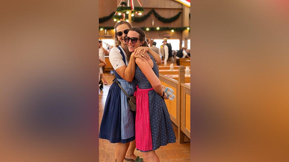 Die Partybilder vom Sonntag, 9. August, aus dem Festzelt Krönner. Die Partybilder vom Sonntag, 9. August, aus dem Festzelt Krönner.
