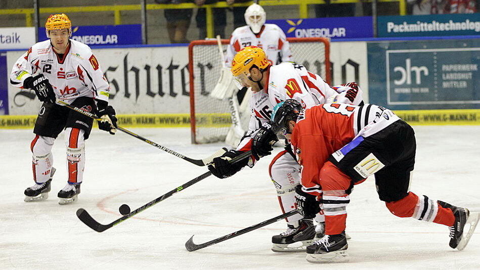 Mit 2:4 unterlag der EVL im Heimspiel den Fischtown Pinguins. (Foto: Georg Gerleigner)