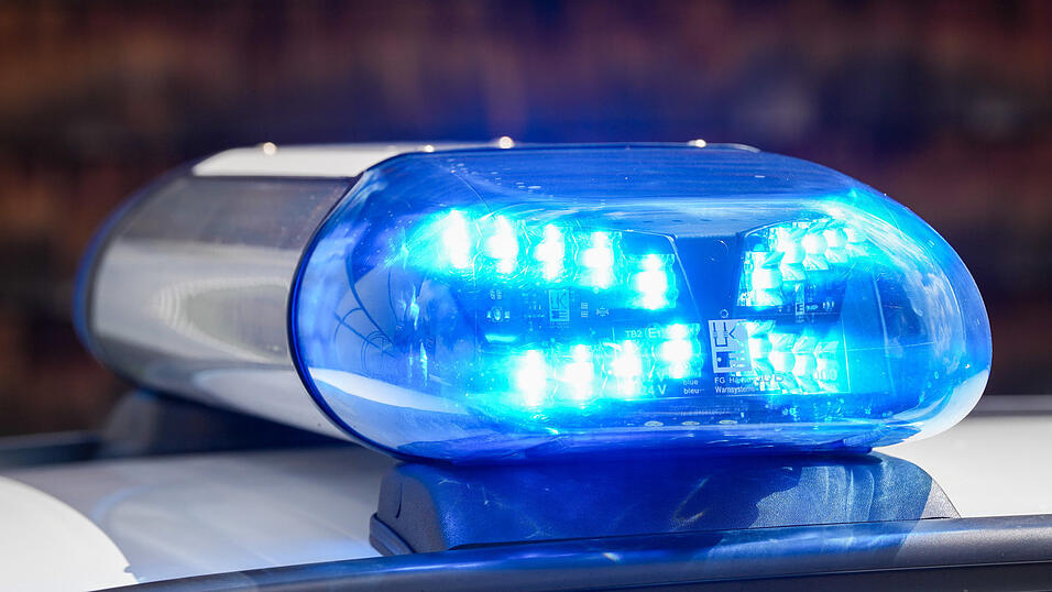 Der 81-J&auml;hrige zog sich bei dem Sturz schwere Verletzungen zu. (Symbolbild)