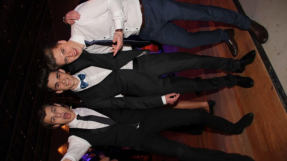 Die Bilder vom Abschlussball der Tanzschule Seidel in der Fraunhofer-Halle am 28. November. Die Bilder vom Abschlussball der Tanzschule Seidel in der Fraunhofer-Halle am 28. November.