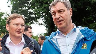 Der frühere JU-Landesvorsitzende und Bauminister Hans Reichhart (l.) stellt sich offen gegen seinen Parteichef Markus Söder (r.) - und fordert, „heilige Kühe wie die Mütterrente zu opfern“. Der frühere JU-Landesvorsitzende und Bauminister Hans Reichhart (l.) stellt sich offen gegen seinen Parteichef Markus Söder (r.) - und fordert, „heilige Kühe wie die Mütterrente zu opfern“.