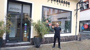 Inhaber Thomas Eusemann vor dem bisherigen Laden am Kohlenmarkt. Inhaber Thomas Eusemann vor dem bisherigen Laden am Kohlenmarkt.