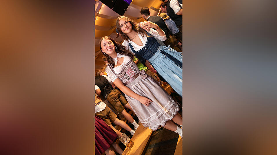 Die Partybilder vom Montag, 18. August, aus dem Festzelt Nothaft. Die Partybilder vom Montag, 18. August, aus dem Festzelt Nothaft.