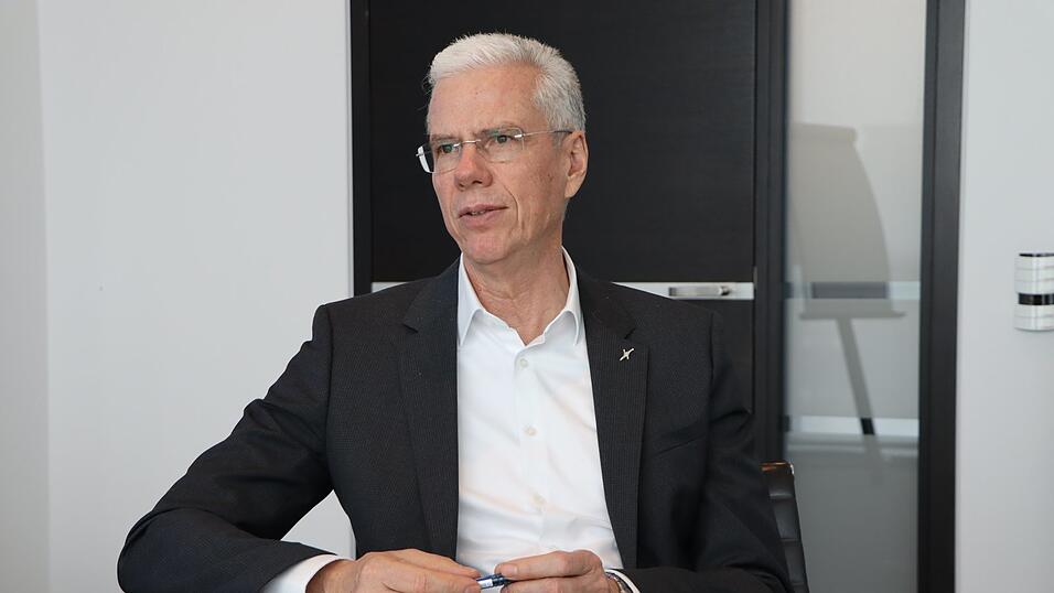 Christoph Klenk ist seit zehn Jahren Vorstandsvorsitzender des Unternehmens Krones mit Sitz in Neutraubling (Kreis Regensburg). Christoph Klenk ist seit zehn Jahren Vorstandsvorsitzender des Unternehmens Krones mit Sitz in Neutraubling (Kreis Regensburg).