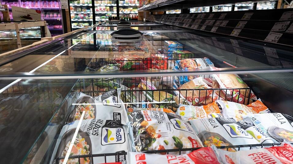 Superm&auml;rkte und Discounter halten ein gro&szlig;es Angebot tiefgek&uuml;hlter Produkte f&uuml;r Kunden bereit. (Symbolbild)