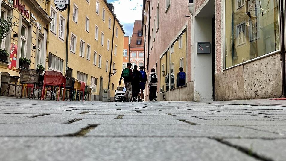 Pro 10000 Einwohner ziehen doppelt so viele junge Menschen zwischen 18 und 29 Jahren nach Landshut wie im bundesweiten Durchschnitt.
