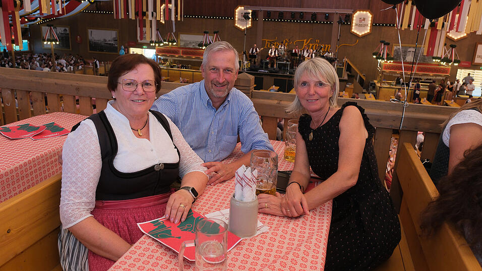 Die Partybilder vom Mittwoch, 16. August 2023, aus dem Festzelt Krönner. Die Partybilder vom Mittwoch, 16. August 2023, aus dem Festzelt Krönner.