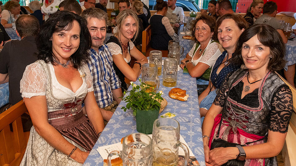 Die Partybilder vom Montag, 14. August 2023, aus dem Festzelt Nothaft. Die Partybilder vom Montag, 14. August 2023, aus dem Festzelt Nothaft.