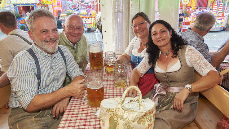Die Partybilder vom Sonntag, 9. August, aus dem Festzelt Lechner. Die Partybilder vom Sonntag, 9. August, aus dem Festzelt Lechner.