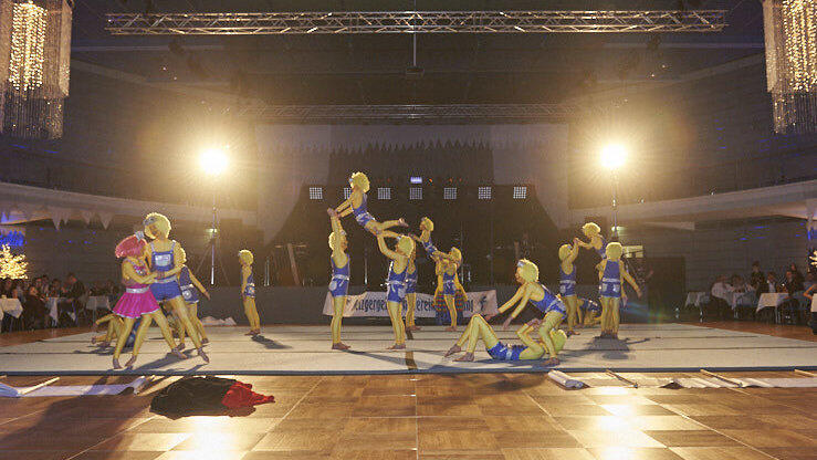 Die Metzgerzunft hat am Samstagabend in die Joseph-von-Fraunhofer-Halle eingeladen. Die Metzgerzunft hat am Samstagabend in die Joseph-von-Fraunhofer-Halle eingeladen.