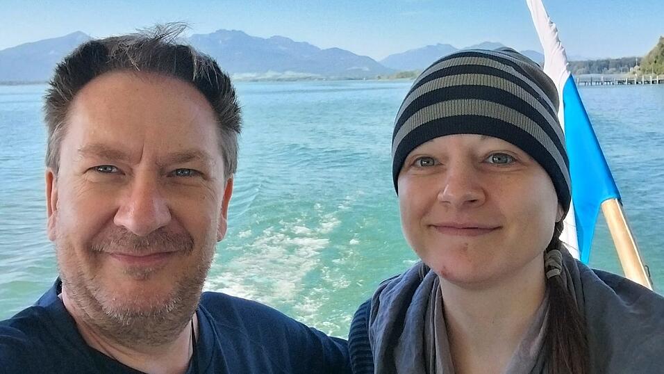 Pfarrer Oliver Simon begeistert nicht nur junge Menschen. Seit zehn Jahren begleitet Vreni (r.) die Pilgergruppen um Pfarrer Oliver Cornelius(l.) . Pfarrer Oliver Simon begeistert nicht nur junge Menschen. Seit zehn Jahren begleitet Vreni (r.) die Pilgergruppen um Pfarrer Oliver Cornelius(l.) .