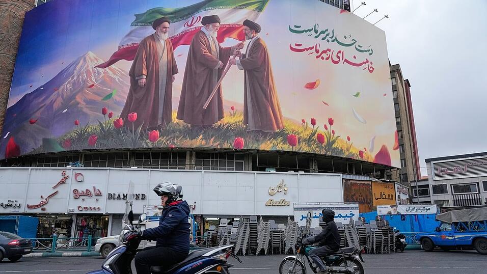 Trump macht d&uuml;stere Andeutungen &uuml;ber die Zukunft des neuen iranischen Staatschefs Modschtaba Chamenei.