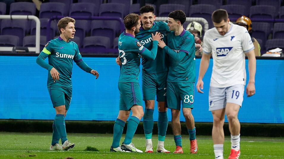 Anderlecht und Torschütze Luis Vazquez jubeln