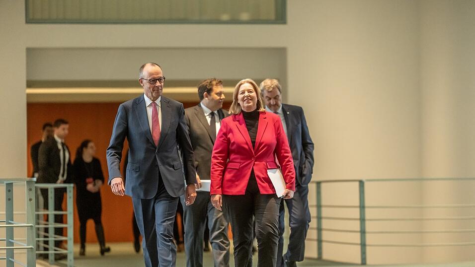 Auf diese Vier kommt es im Koalitionsausschuss an: CDU-Chef Friedrich Merz (v. l.), die SPD-Vorsitzenden Lars Klingbeil und B&auml;rbel Bas sowie CSU-Chef Markus S&ouml;der.