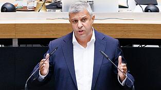SPD-Fraktionsvorsitzender Raed Saleh will nicht erneut kandidieren. (Archivbild) SPD-Fraktionsvorsitzender Raed Saleh will nicht erneut kandidieren. (Archivbild)