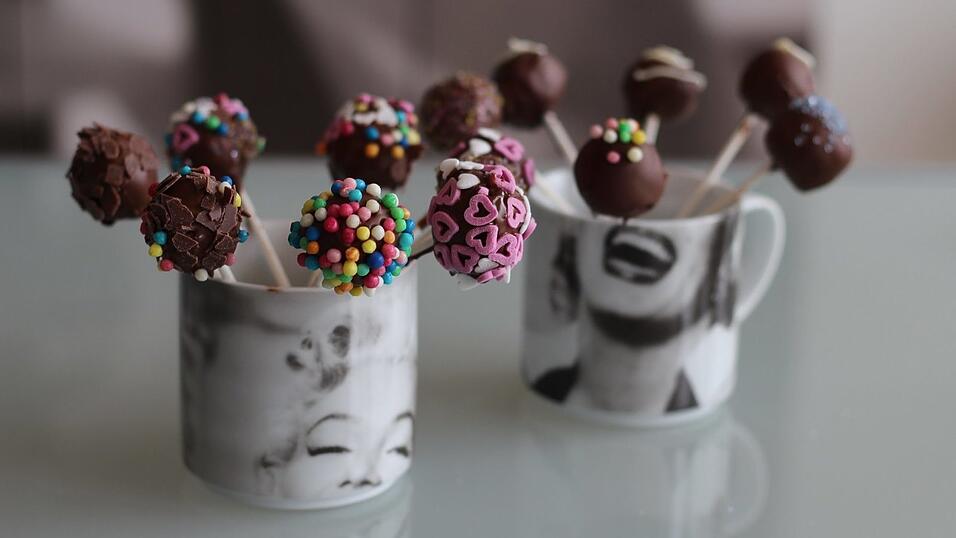 Beim Dekorieren sind der Fantasie keine Grenzen gesetzt. Beim Dekorieren sind der Fantasie keine Grenzen gesetzt.