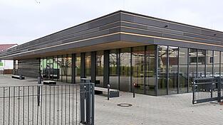 Seit 2025 betr&auml;gt die Geb&uuml;hr f&uuml;r st&auml;dtische Vereine in Sporthallen drei Euro pro Stunde.