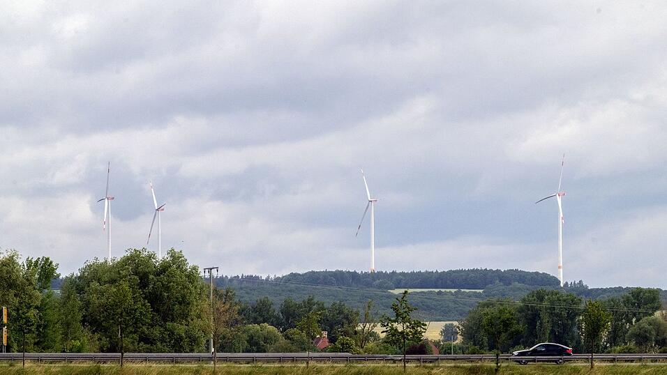 Zum Wochenstart dürfte es vielerorts wolkig am Himmel bleiben. Zum Wochenstart dürfte es vielerorts wolkig am Himmel bleiben.