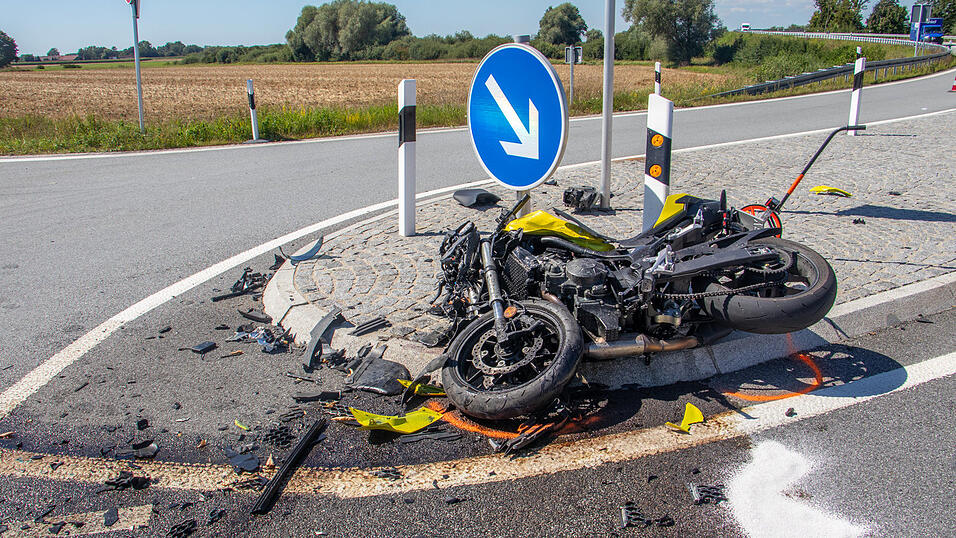 Der Unfall ereignete sich bei der Autobahnauffahrt in Metten.