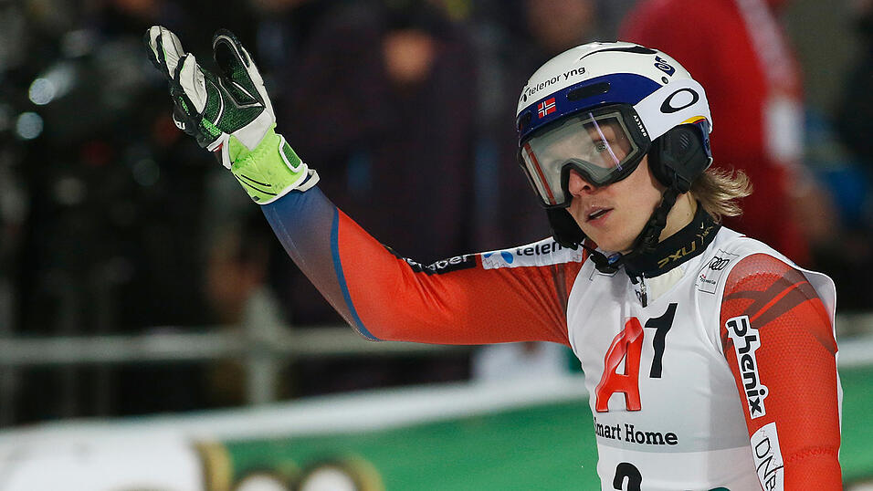 Fassungslosigkeit unten im Ziel. Fassungslosigkeit unten im Ziel.