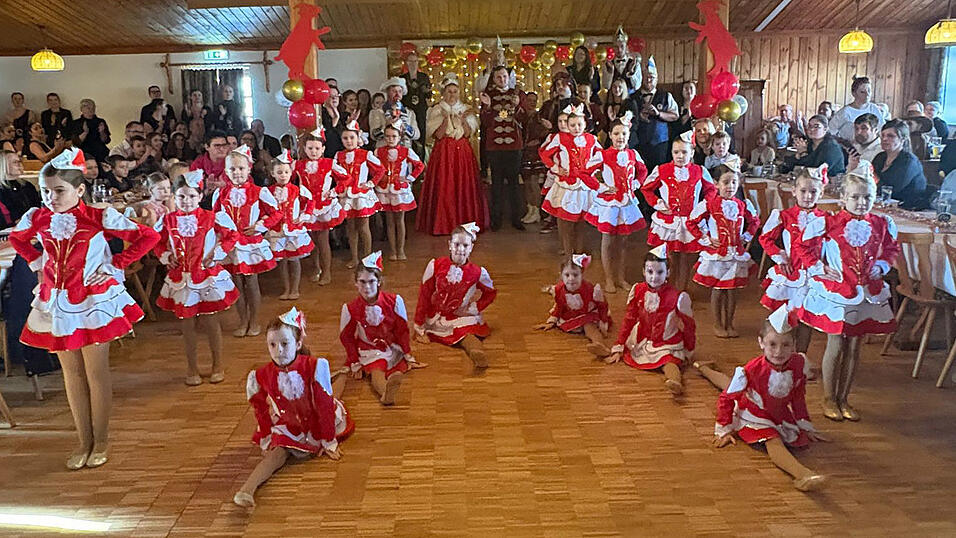 Die Gardem&auml;use gaben ihr Deb&uuml;t beim Baimbini-Ball.