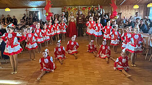 Die Gardem&auml;use gaben ihr Deb&uuml;t beim Baimbini-Ball.