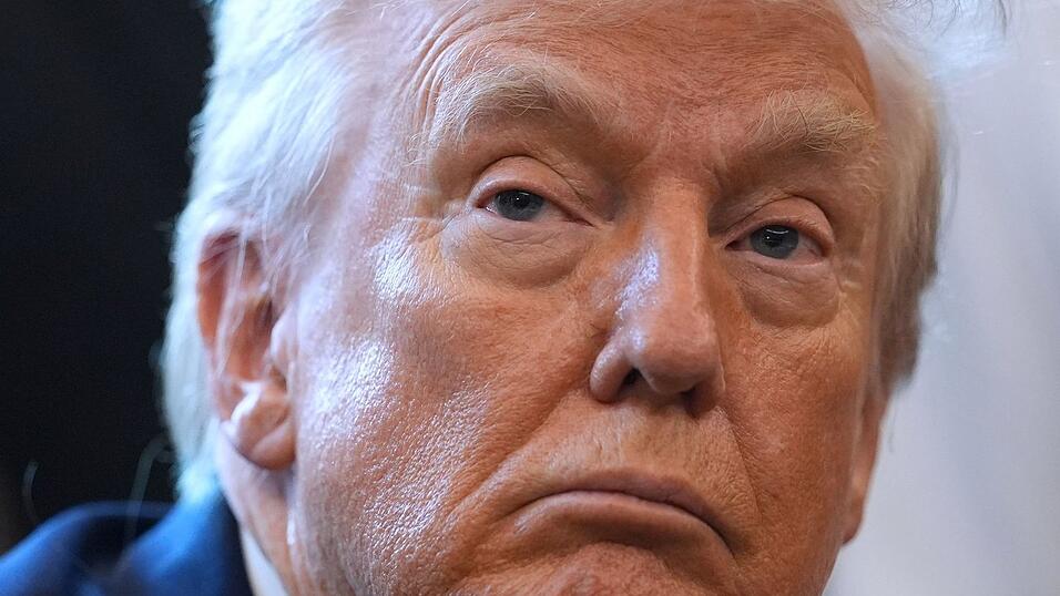 Trump &auml;u&szlig;erte sich zun&auml;chst nicht zur Ver&ouml;ffentlichung der Akten. (Archivbild)