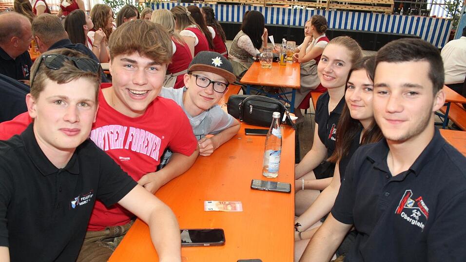 Zur Musik von Headless wurde ausgelassen gefeiert.