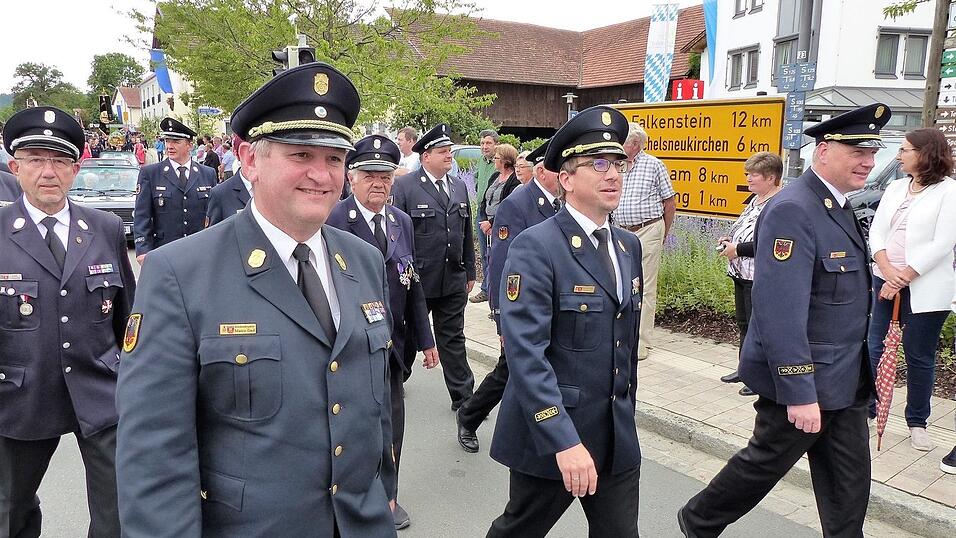 Ebenfalls stark vertreten: Die Feuerwehrf&uuml;hrung aus dem Landkreis bzw. Inspektionsbereich.