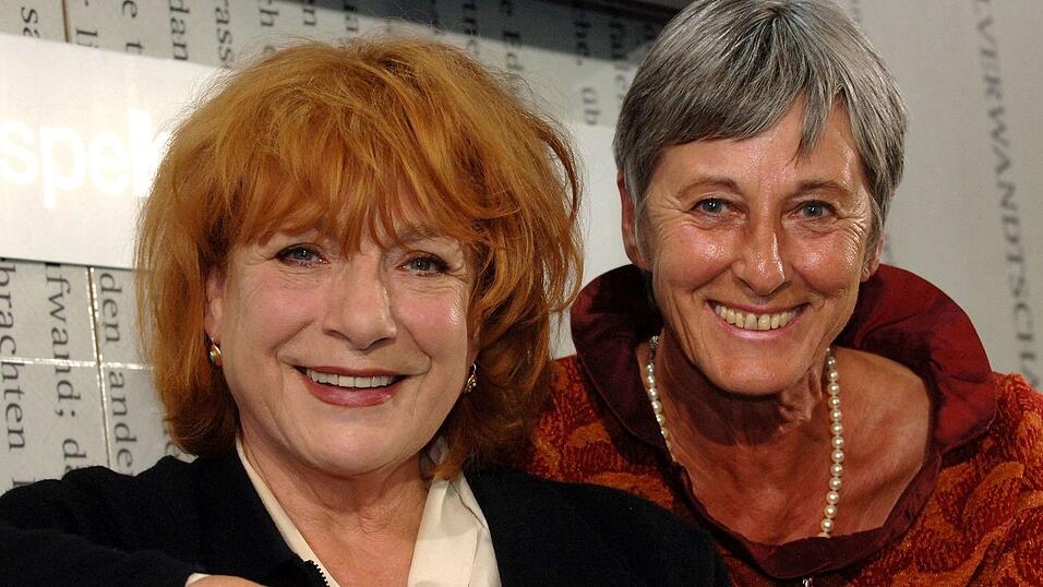 Gercke blieb mit Bella-Block-Darstellerin Hannelore Hoger (links) befreundet. (Archivbild) Gercke blieb mit Bella-Block-Darstellerin Hannelore Hoger (links) befreundet. (Archivbild)
